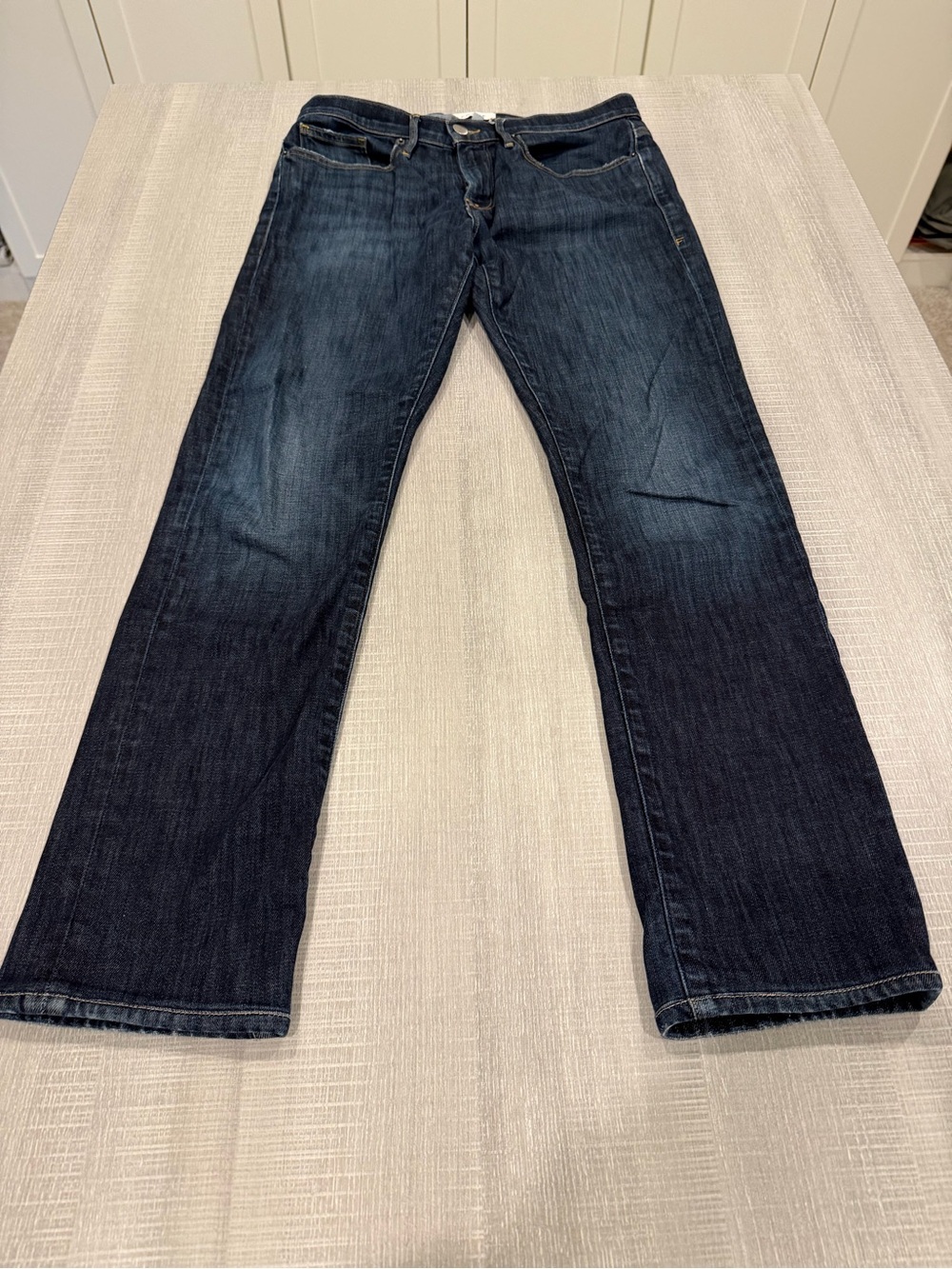 Men's FRAME  L’Homme Slim jeans. Darker wash. Size 31. Very good condition.